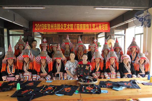 “瑶族服饰”艺人传习班 (2).jpg