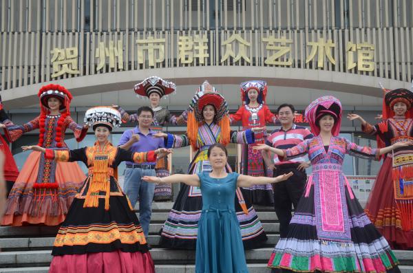 瑶族服饰活态展示 (2).jpg