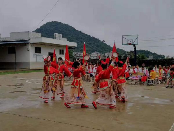 文艺表演 (2).jpg
